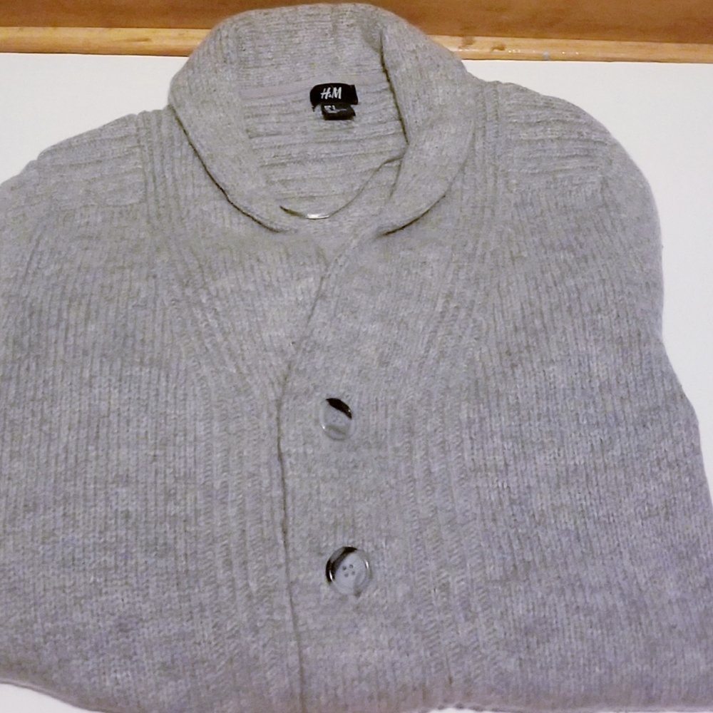 Men's H&M Button Down Cardigan Sweater Sz S Gray